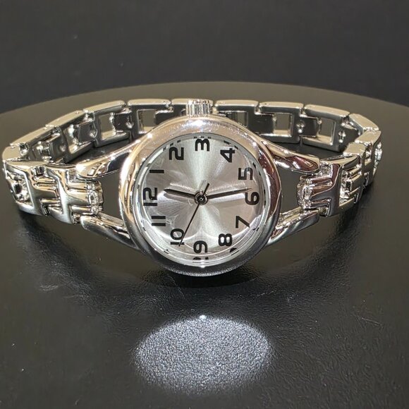 Easy to Read Round Silver Face Band Black Numbers Womens Wrist Watch New Battery main image 8